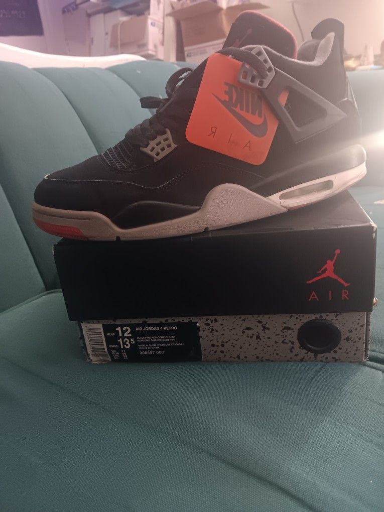 Air Jordan  4 Retro Size 12
