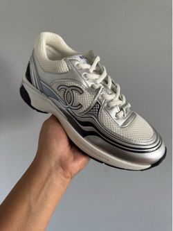 Size 40 shoe