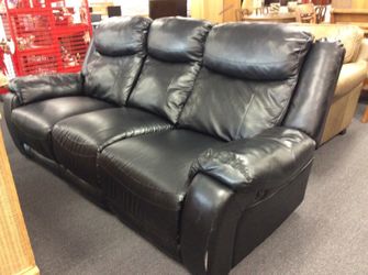 Black leather couch in great condition, needs the power cord hence the great price of $245