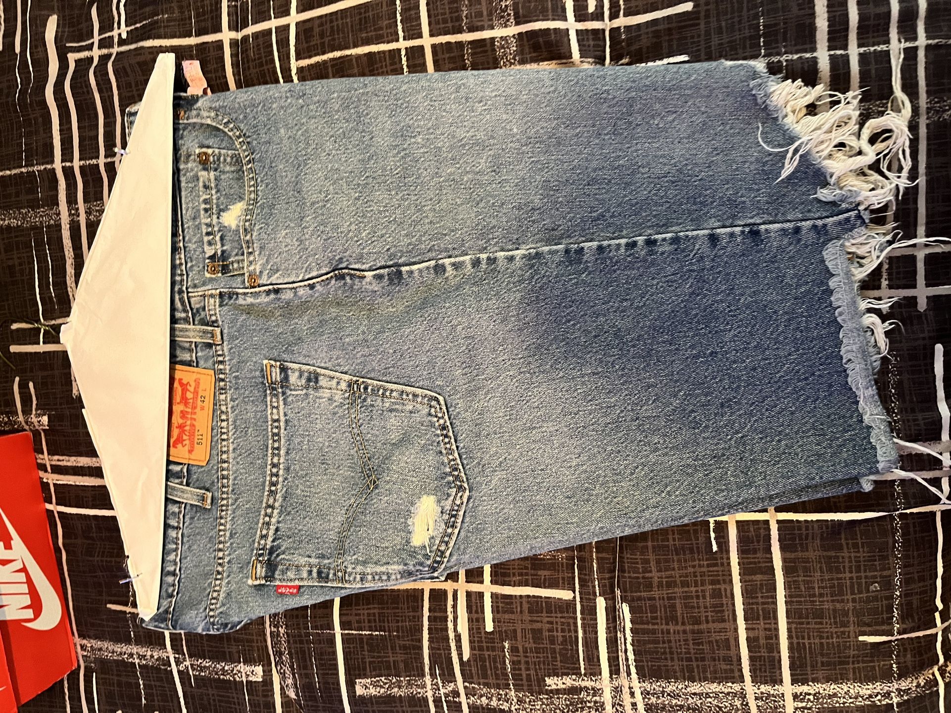 Levi Shorts 42