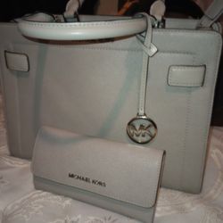 Michael Kors Purse And Wallet
