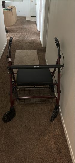 Drive Bariatric  Rollator Walker with Seat