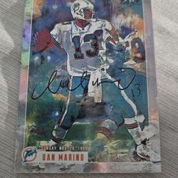 Autographed 2015 TOPPS FIRE TRANSCENDENT TOUCHDOWNS DAN MARINO MIAMI DOLPHINS 