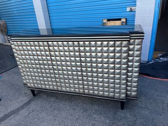 Side board/ buffet cabinet