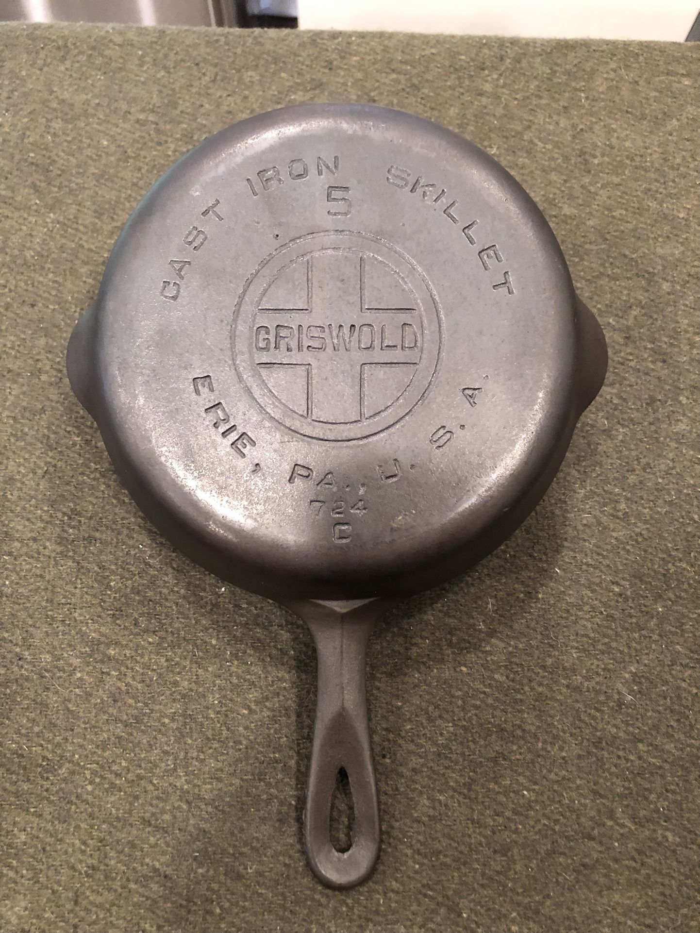 Vintage GRISWOLD Cast Iron SKILLET Frying Pan # 5 LARGE BLOCK LOGO - Ironspoon