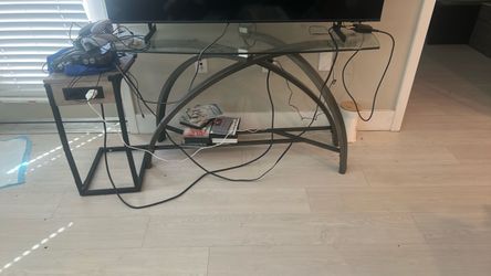 Tv/counter stand