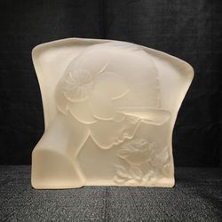Beautiful Vintage Cristallin Italy Art Deco Frosted Art Glass Girl W Flower