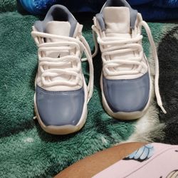 Authentic Youth Jordans Size 5 