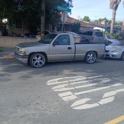 2000 Chevrolet Silverado 1500 V6 Short Bed