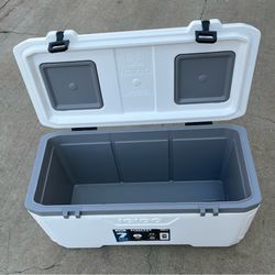 Igloo 150-quart XL MaxCold Cooler