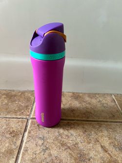 Owala FreeSip Stainless Steel Water Bottle / 24oz /710 mL/ Color: Violet