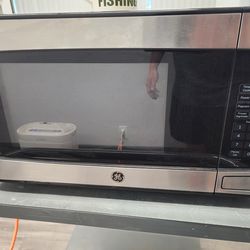 Microwave1.1 cu ft GE