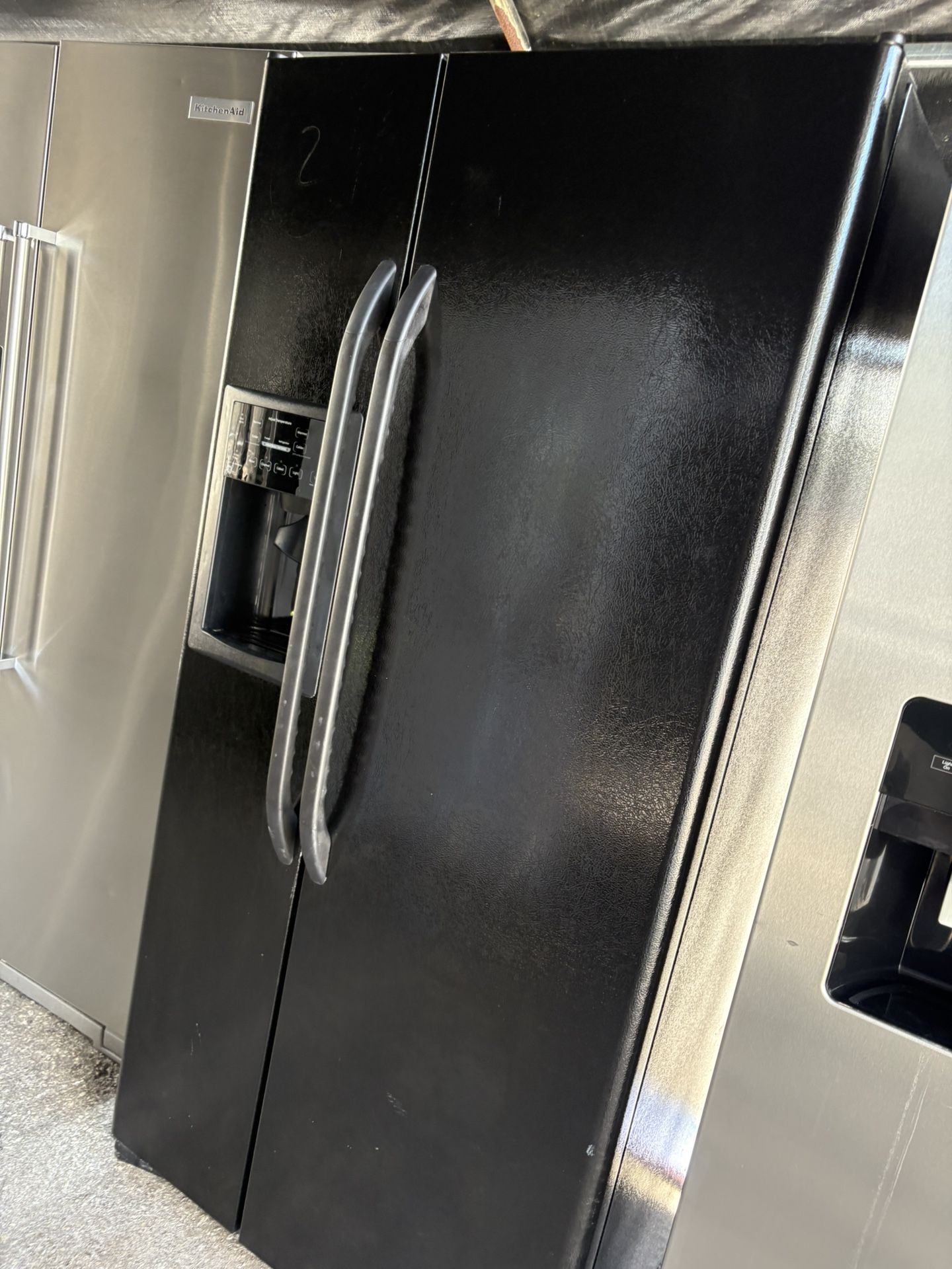 Ge Side-By-Side Refrigerator 33-Inch Wide