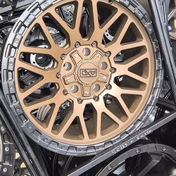 ✨ ¡Estrena Rines y Llantas HOY MISMO! ✨
¿Quieres que tu auto destaque en las calles? En Phoenix Tires & Wheels Outlet te ayudamos a lograrlo con el me