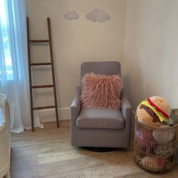 Swivel Rocking Chair 