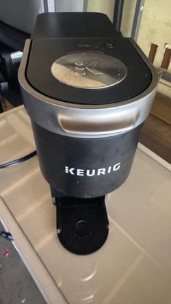 Keurig coffee machine , mirror , chair - move out sale !