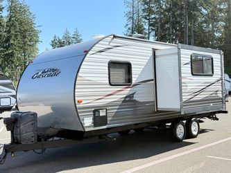 2015 forest river Cherokee 24FT Travel Trailer with 2 slide outs