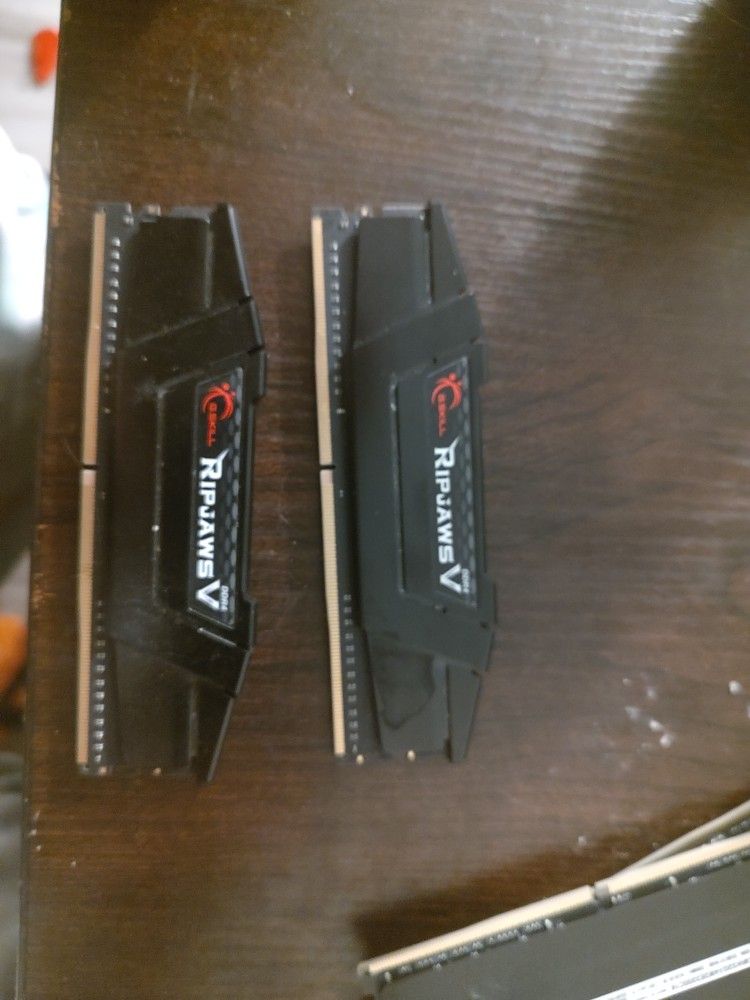 G SKILL RIPJAWS 3600 2X8GB