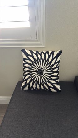 Decorative pillow