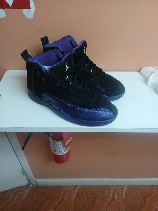 Jordan 12 Black Purple