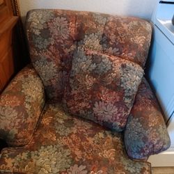 Chair w/Ottomon