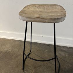 Nice Stool 