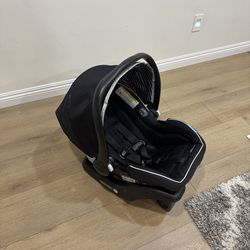 Graco infant car seat