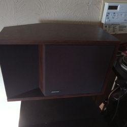 Bose 201  ' s  Woodgrain  Speakers 