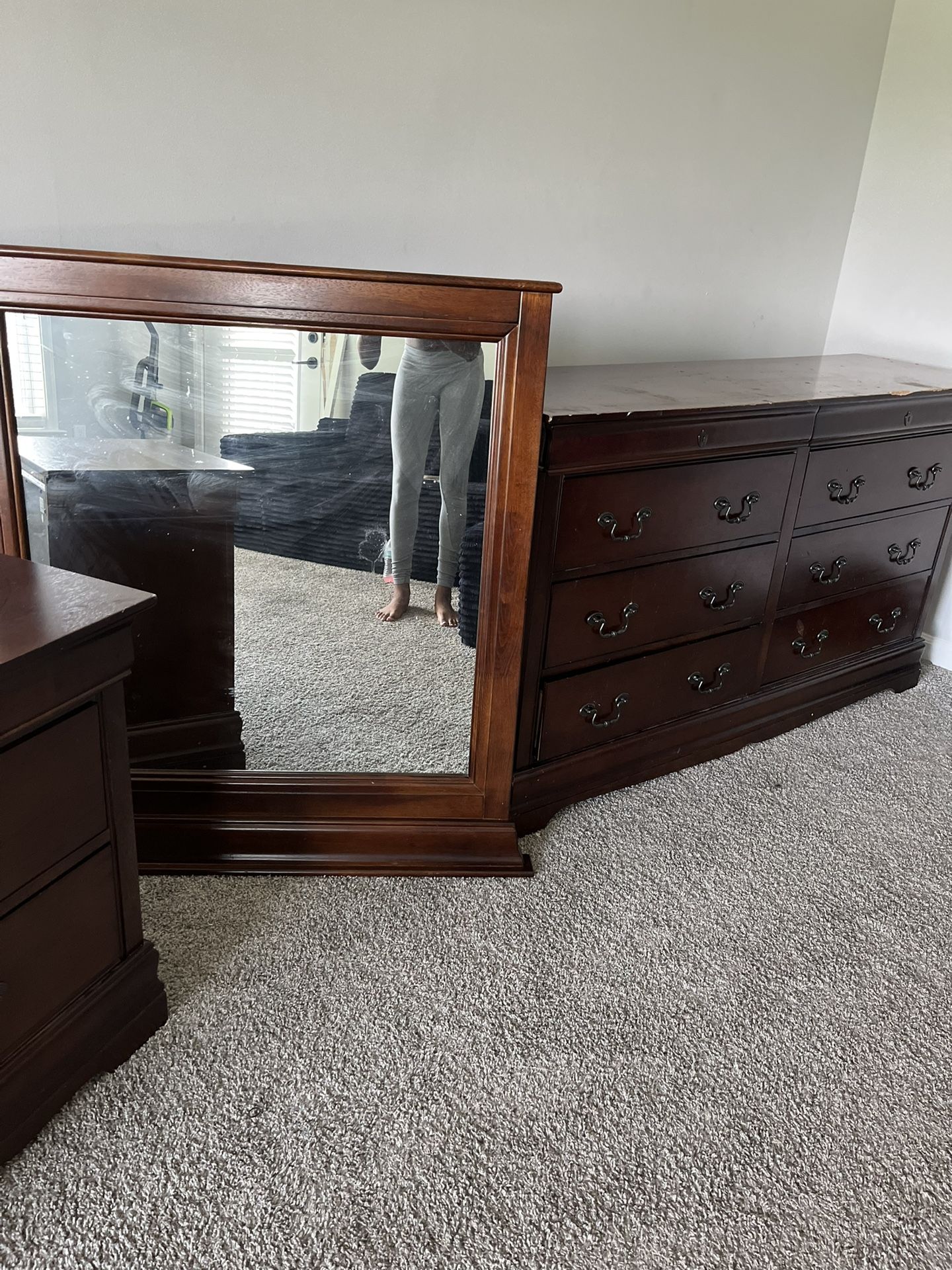 Selling Bed Room Set