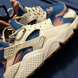 Nike Air Huarache Women’s Size 11 ( AQ0551-100) Athletic Shoes 