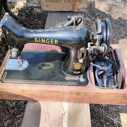 1954 Singer Sewing Machine BZ 15-8