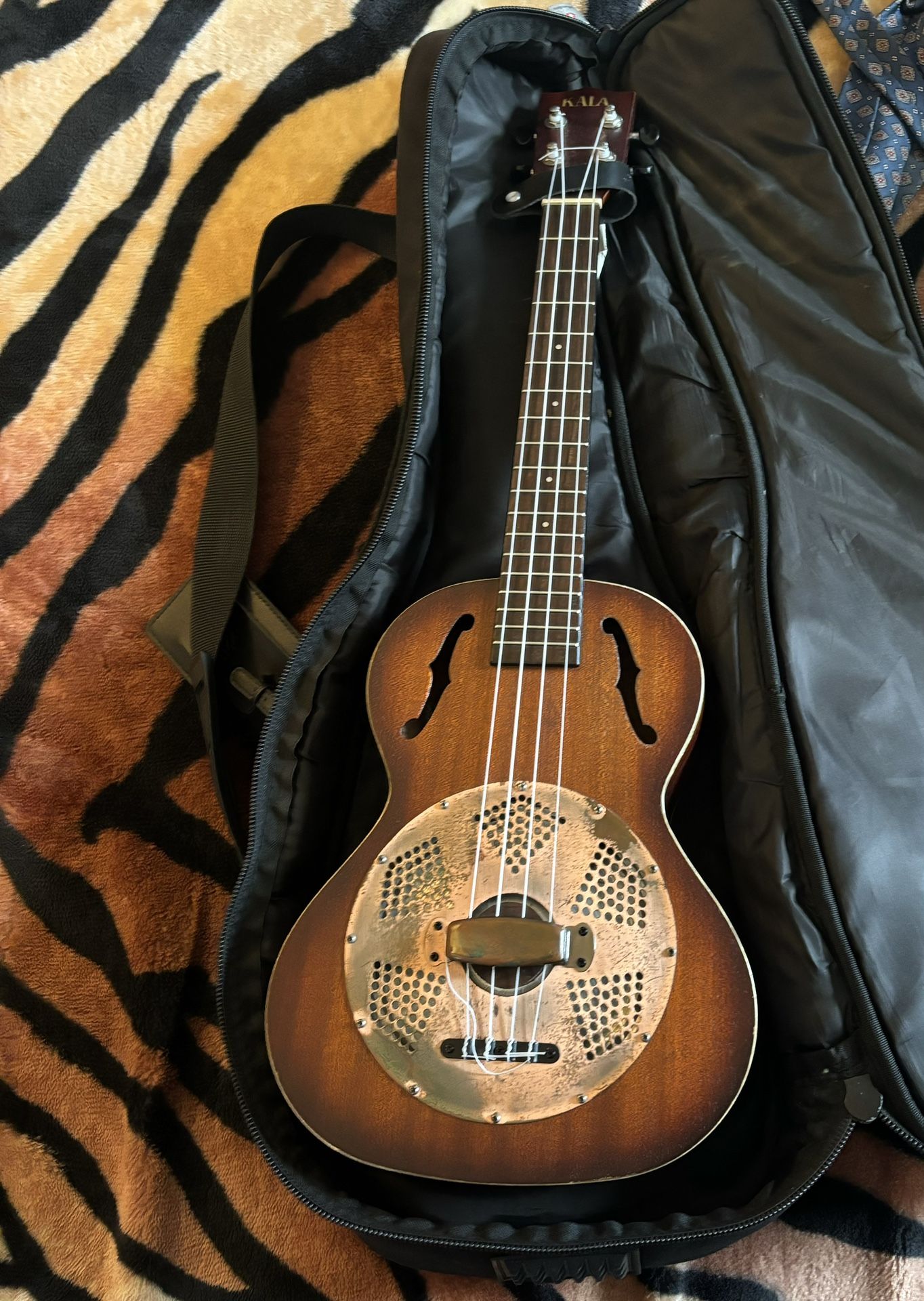 Resonator Ukulele