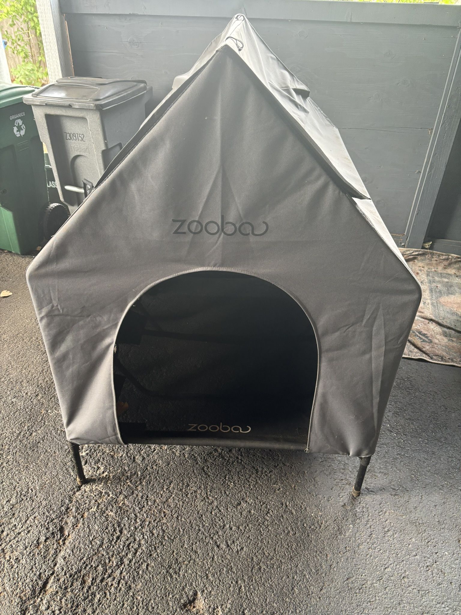 Xtra Large Dog House