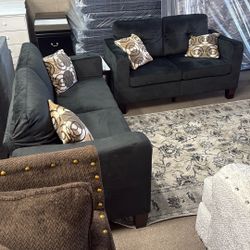BRAND NEW SOFA & LOVESEAT BLACK COLOR 