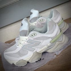 New Balance 9060 Women’s Size 6.5 - NEW!