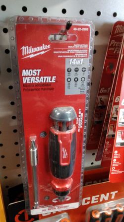 MILWAUKEE RATCHETING MULTI - BIT DRIVER 14 IN 1