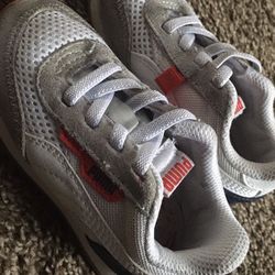 Red White Pumas Sz 7c Boys