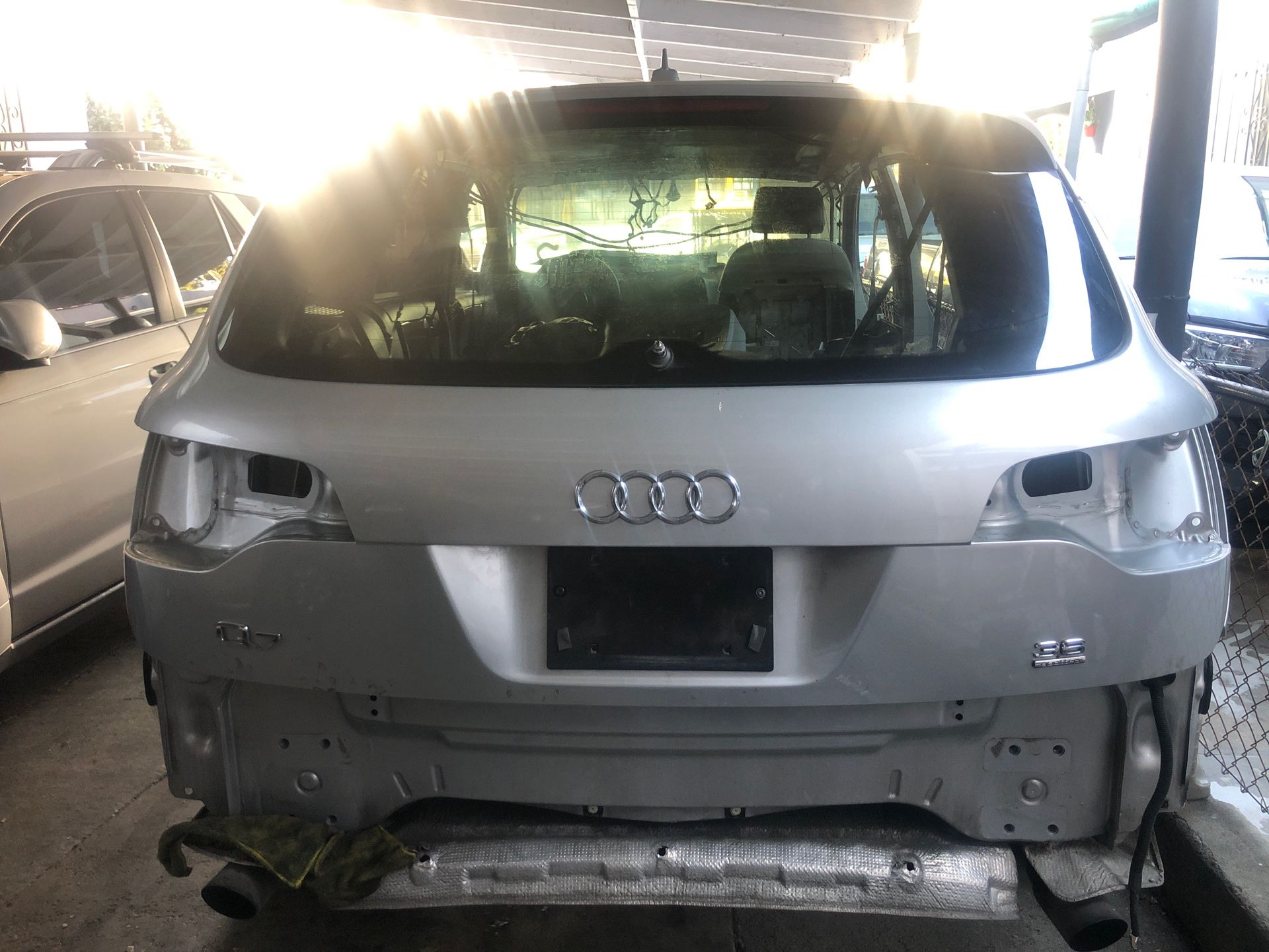 Audi Q7 2008 parts 2008 ask $