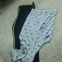 Cozy Women’s Lounge Pants – 2 Pairs Available – Moving Sale! 🛋️👖