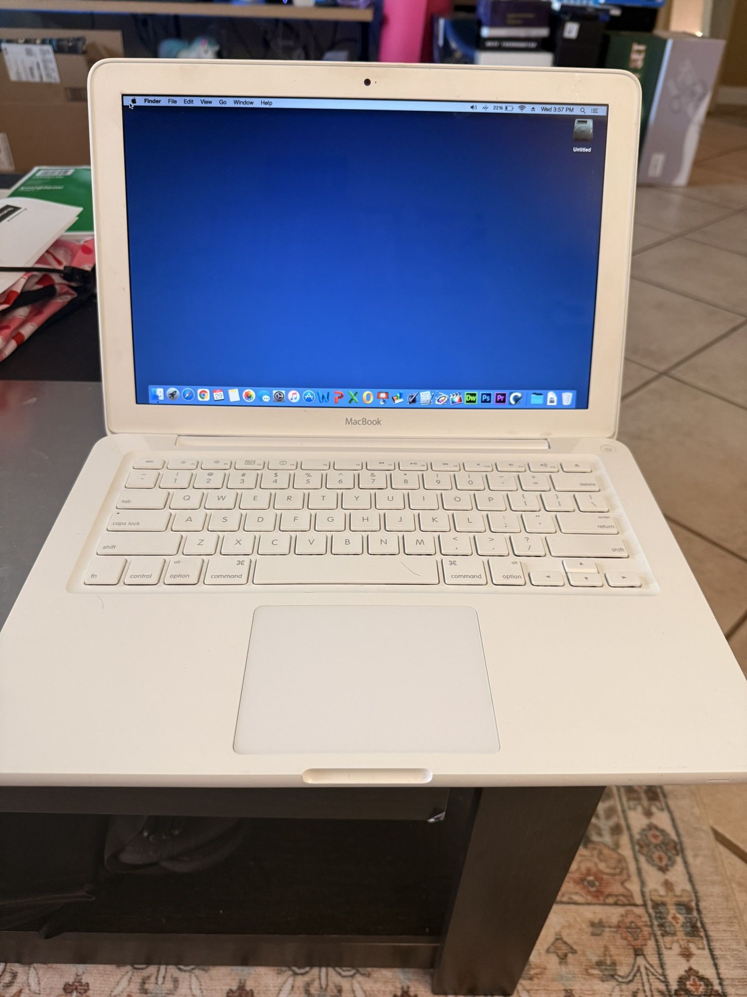 MacBook 2009 With Low Battery Count. Great For Kids Or Teen