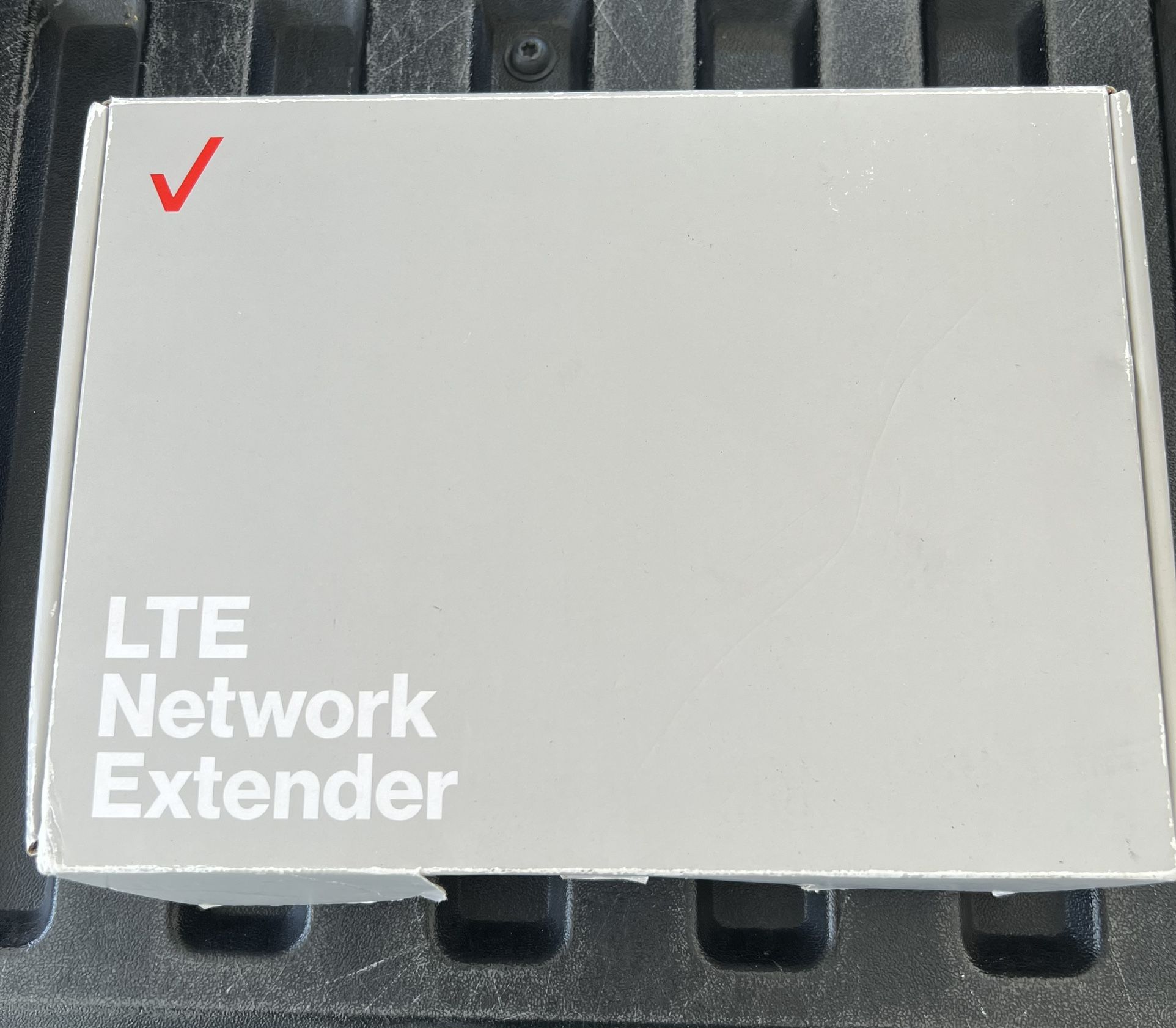 Verizon Wireless LTE Network Extender ASK-SFE116 Cell Phone Signal Booster