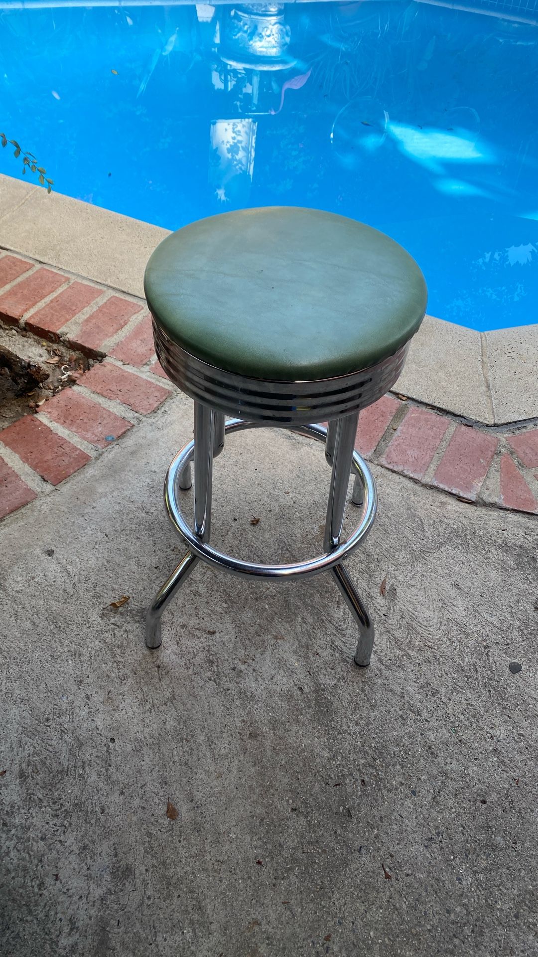 4 Nice Olive Green Bar Stools