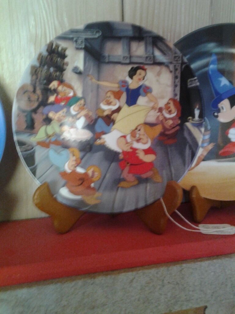 Collectable Disney Plate