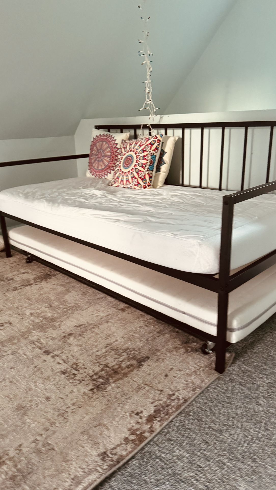 Twin Bed with extra bed