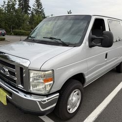 2008 Ford E350 Econoline E Series Club Wagon XLT Super Duty One Ton 