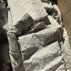 Full/Queen heavy winter comforter set