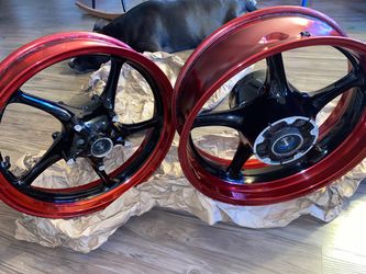 06-16 Yamaha YZF R6 oem front & rear rims