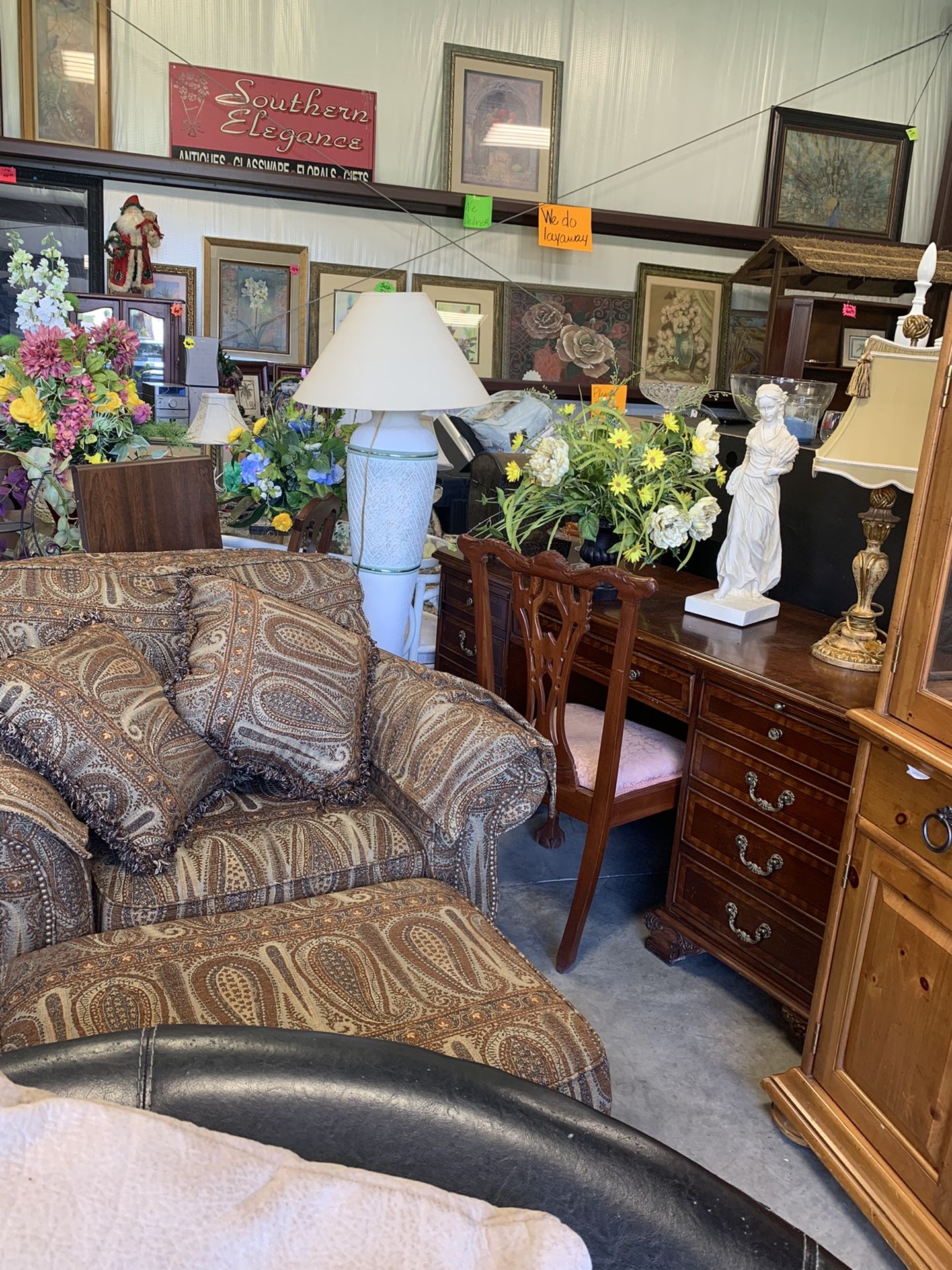 Chair With Ottoman