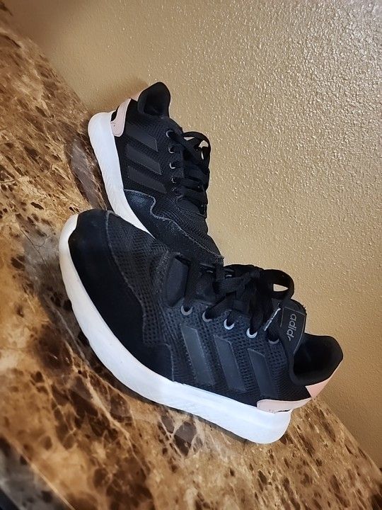 Adidas Archivo Black Pink White Women Running Shoes EF0451 Size 9.5 Used Comfort