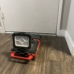 M12 Cordless PACKOUT Flood Light